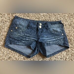 Almost Famous Denim Jean Short Shorts Snake Print Size 3 Low Rise